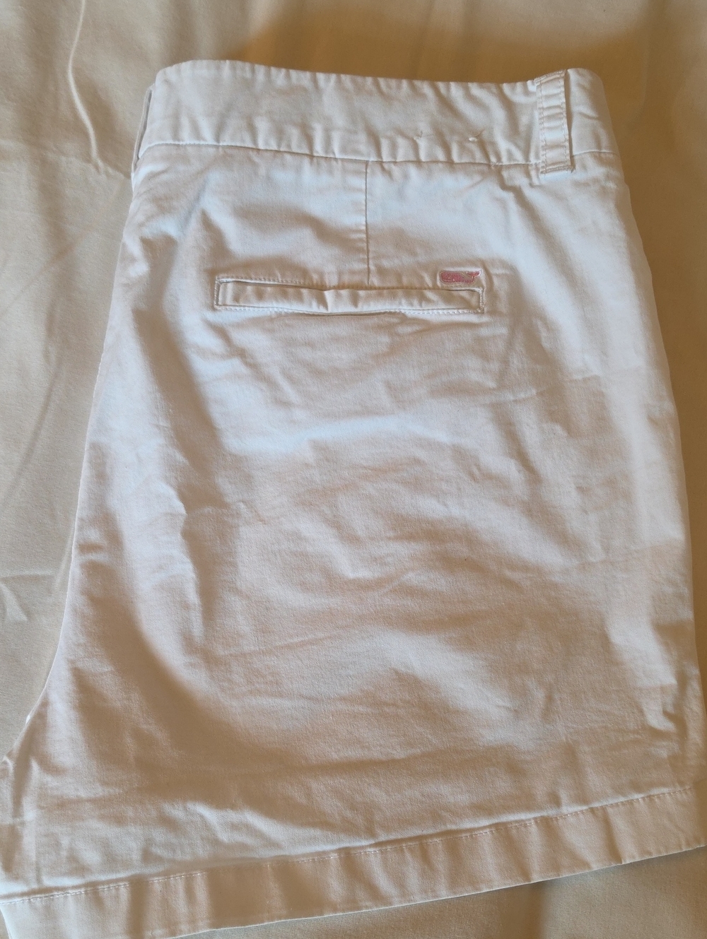 Vineyard Vines Women’s White Flat Front Shorts
